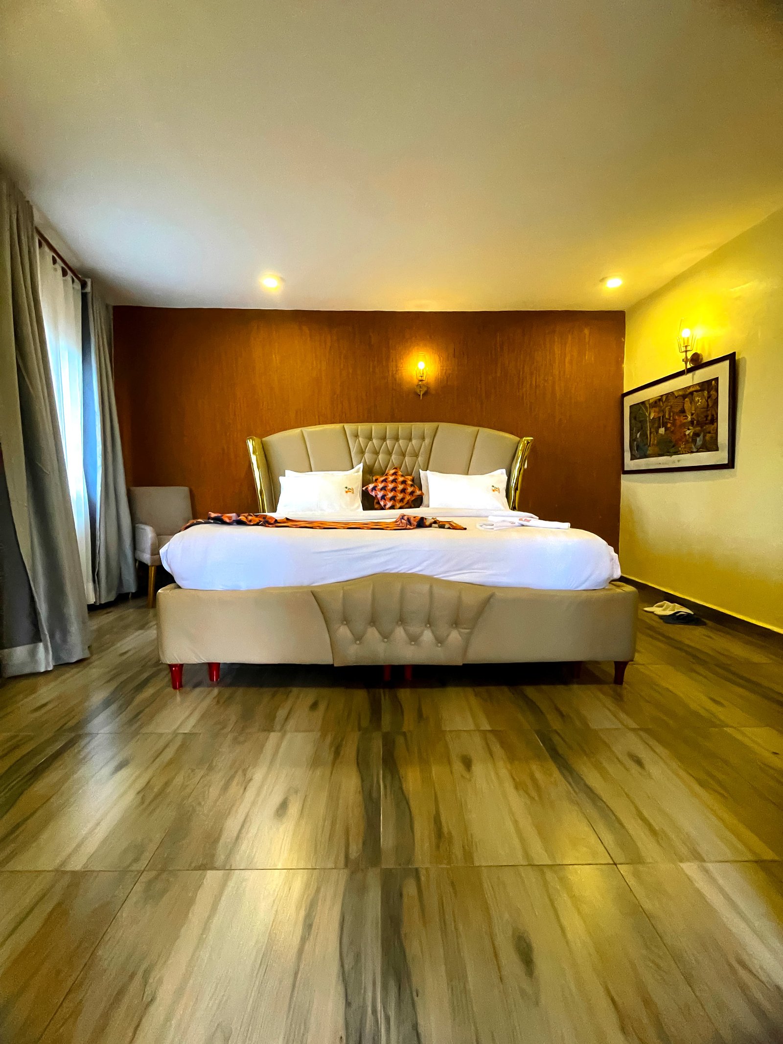 Deluxe King Room - Lake View